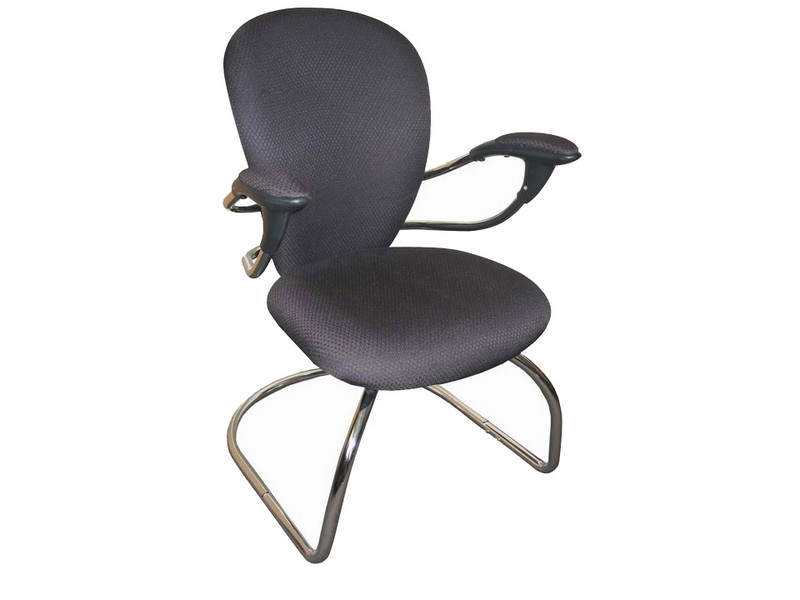 Кресло для посетителя с подлокотниками, на полозьях (черное V398-20) CH-661AXSN-V/B